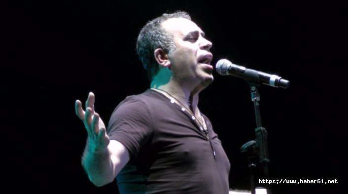 Haluk Levent sahnede rekor peşinde