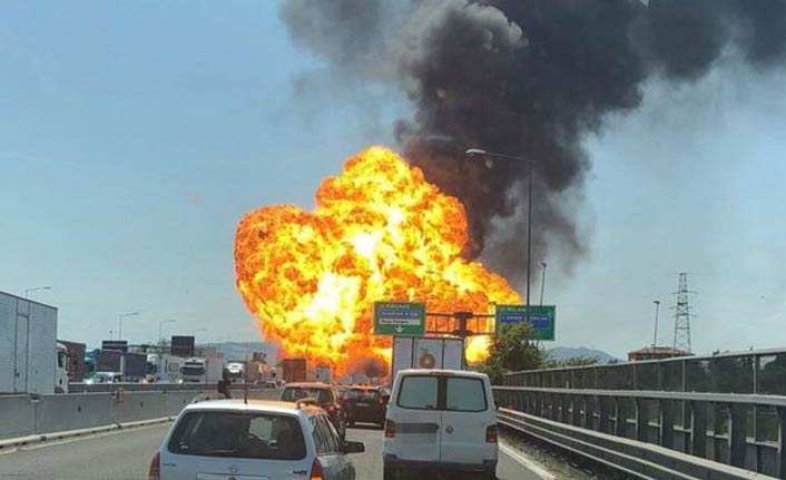 İtalya'da şiddetli patlama!