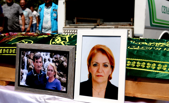 Avukat ve öğretmen eşi toprağa verildi