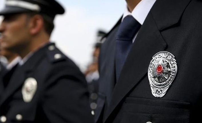 Polis memuru tabancasıyla intihar etti