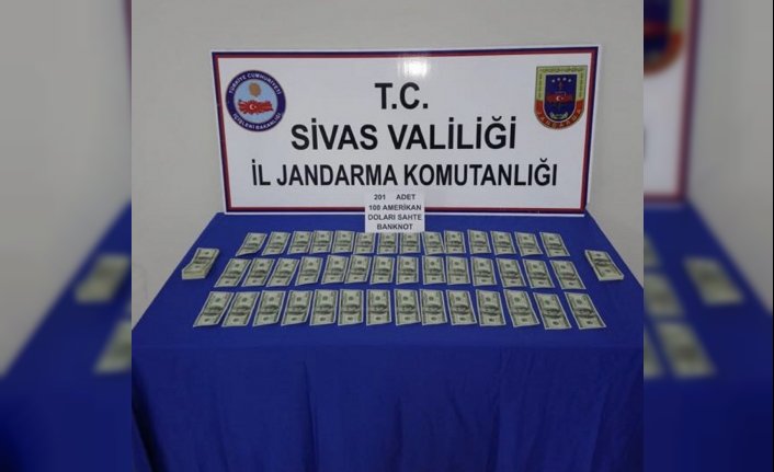 Sahte dolarla hayvan satın alırken yakalandılar