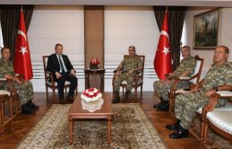 3. Ordu Komutanından Vali Yavuz'a ziyaret