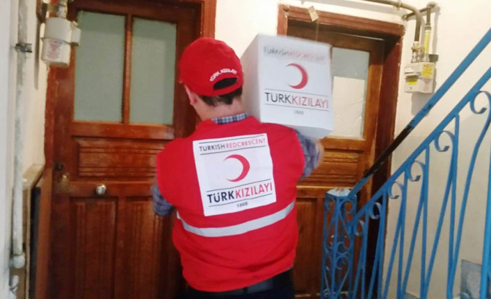 Kızılay’dan ihtiyaç sahibi ailelere gıda yardımı