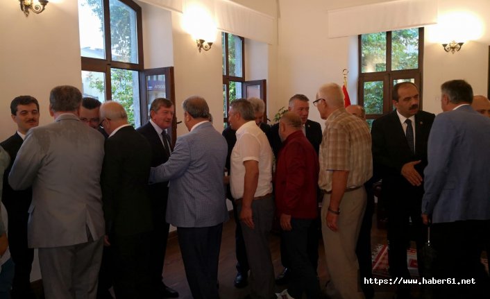 Trabzon'da protokol halk ile bayramlaştı