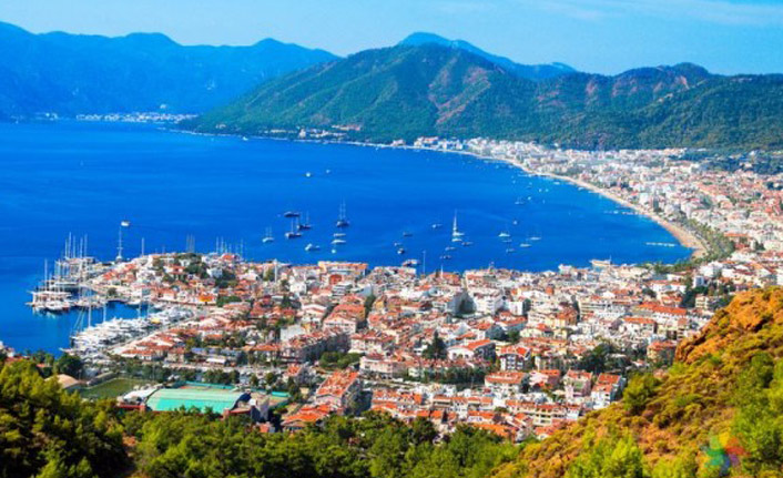 Marmaris'te 1,5 milyon kişi bayramda tatil yaptı