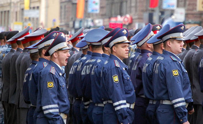 Moskova'da polise saldırı