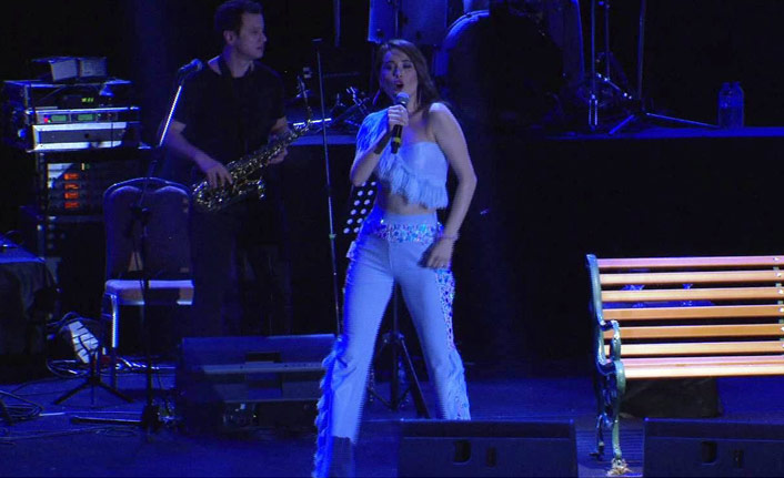 Elif Kaya çilleri çıkmasın diye güneşlenmiyor