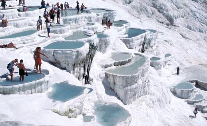 Pamukkale'ye yoğun ilgi sürüyor!