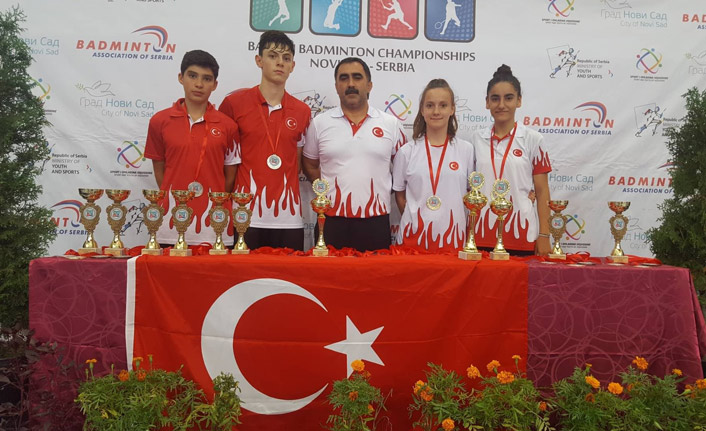 Sırbistan'dan madalyalar ile döndüler!