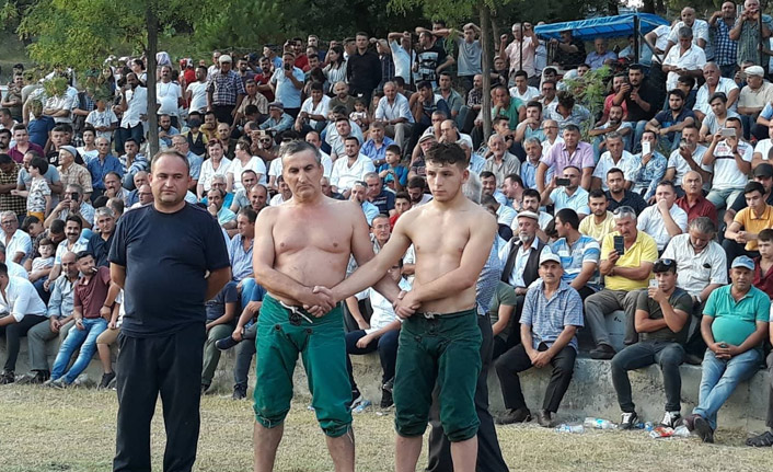 Bartın'da güreş müsabakları yoğun ilgi görüyor