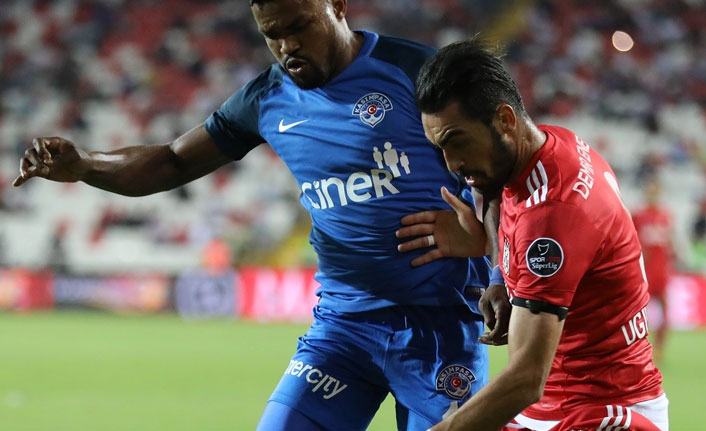 Kasımpaşa Sivasspor'u farklı geçti