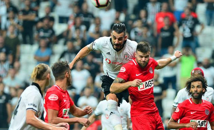Antalyaspor'dan Beşiktaş'a darbe