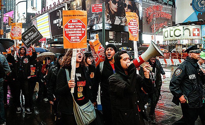 Trump'ı bu kez de kendi vatandaşları protesto etti