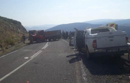 Trabzon plakalı araç kaza yaptı - 4 yaralı