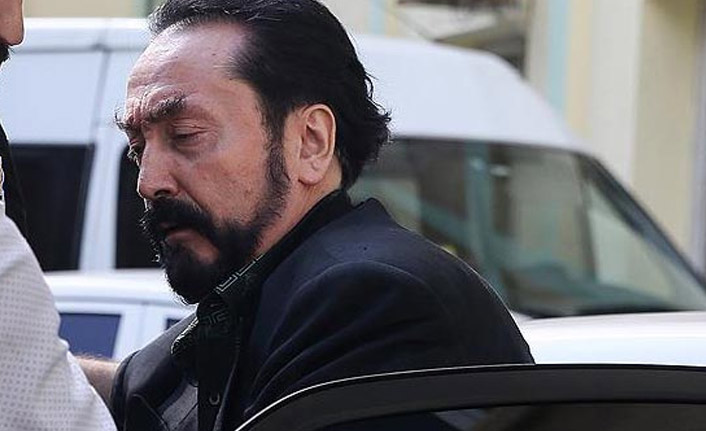 Adnan Oktar'ın evinden çıkan şok etti!