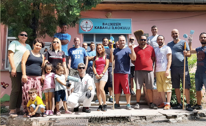 Bisiklet sevdalıları okul boyadı