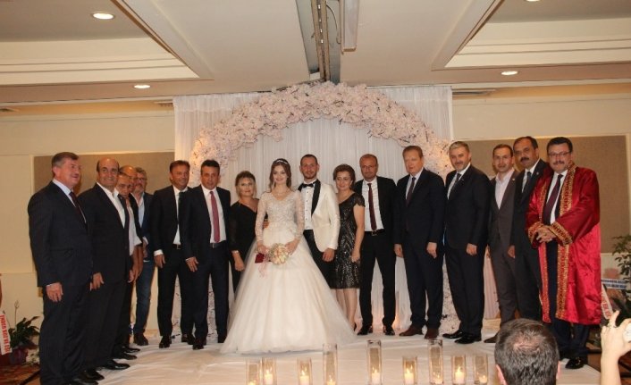 Celil Hekimoğlu’nun oğlu dünya evine girdi