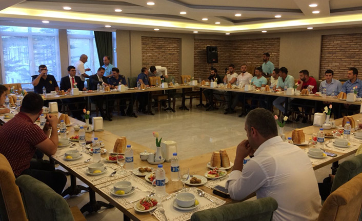 Trabzon Emniyet Müdürü taraftar dernekleriyle buluştu