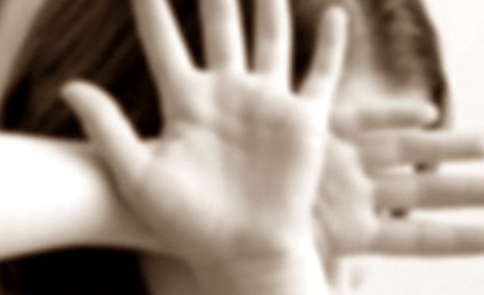 Günün en iğrenç haberi! Annesi ve teyzesi zihinsel engelli kıza fuhuş yaptırmış