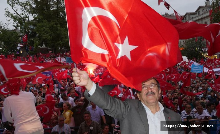 Başkan Gümrükçüoğlu maça davet etti