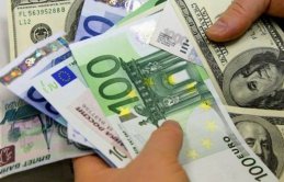 Döviz fiyatları haftanın son gününe yükselerek başladı