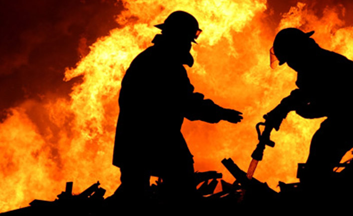 Isınmak için kurulan soba otobüsü yaktı