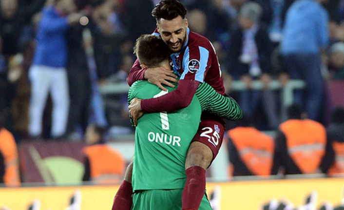 İki oyuncudan mest eden cevap