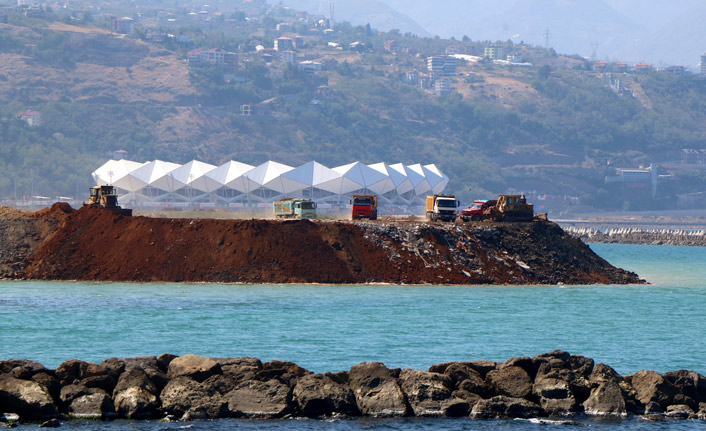 Trabzon'da dolgu tartışmaları sürüyor!