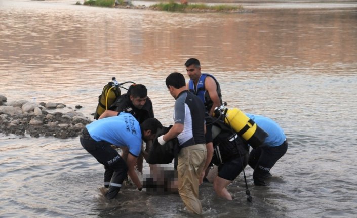 Dicle Nehri’nde kaybolan Suriyeli gencin cansız bedeni bulundu