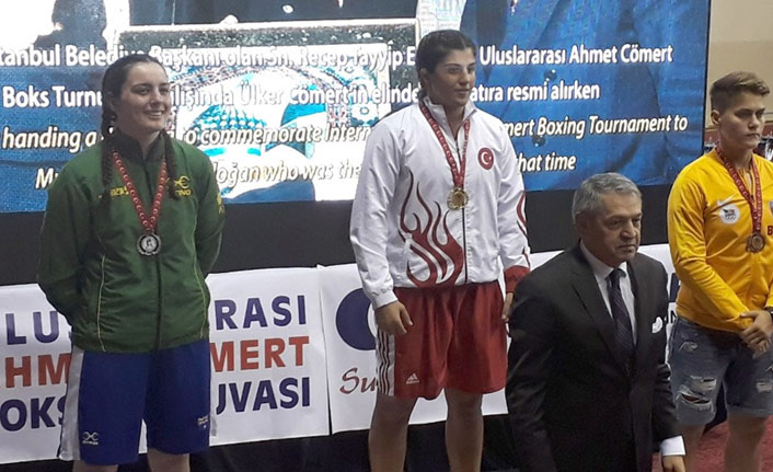 Trabzonlu boksör altın madalyayı aldı