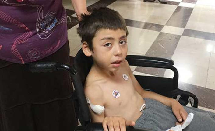 Annesine yardım ederken yere yığıldı, gerçek şok etti!