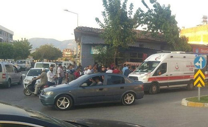 İzmir'in Ödemiş ilçesinde  Sokak ortasında vahşet! boğazını kesti...