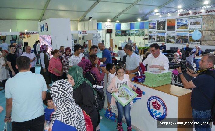 Trabzon Büyükşehir Belediyesi standına büyük ilgi