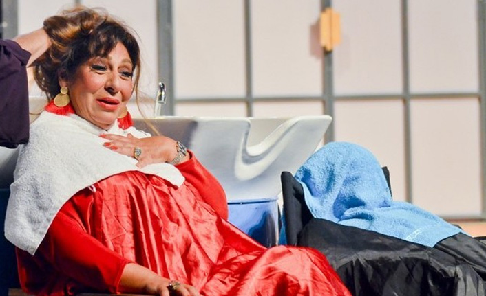 Melek Baykal hastaneye kaldırıldı