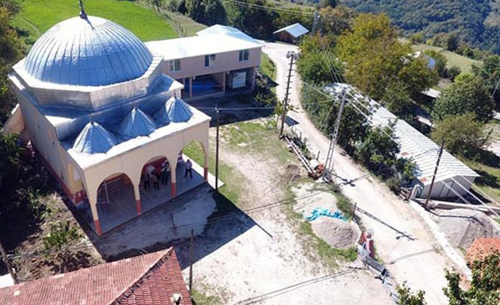 Sinop'ta minare, köylüyü ikiye böldü