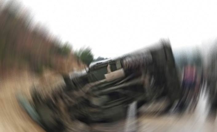 Askeri araç kaza yaptı: 3 yaralı