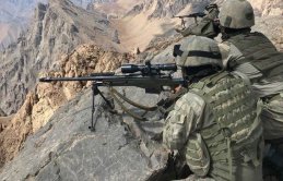 Komandolardan 3 bin metrede operasyon