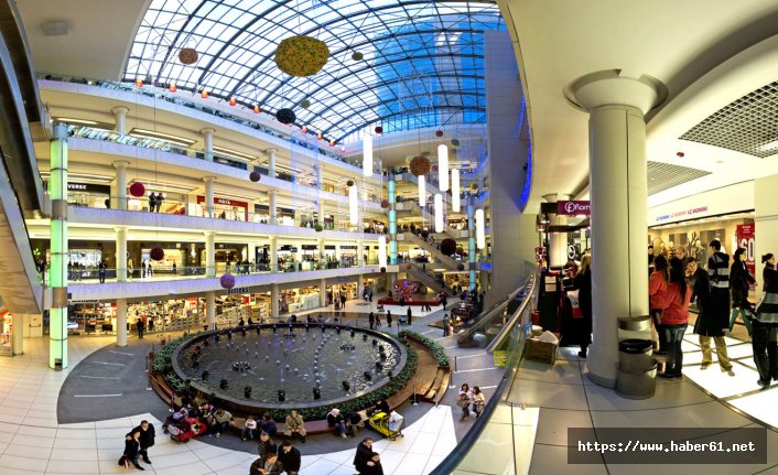 AVM'de tavan çöktü: 8 yaralı 