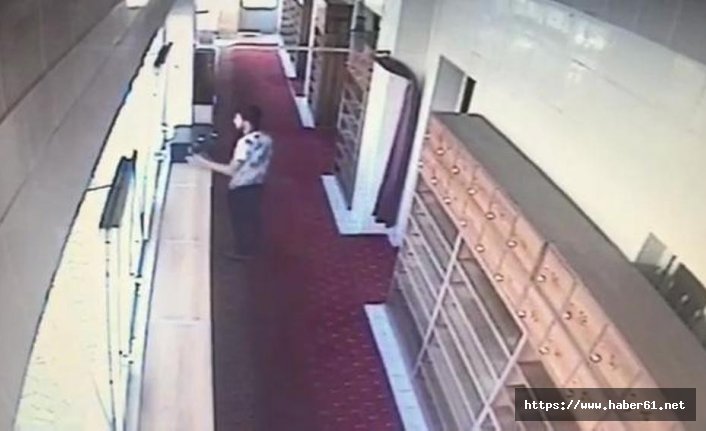  Camideki sadaka kutusunu çaldı polis tarafından yakalandı