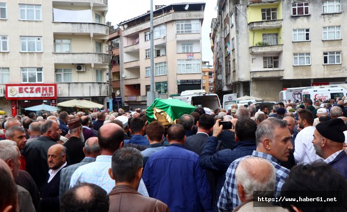 Emekli albayın öldürdüğü oğlu, toprağa verildi