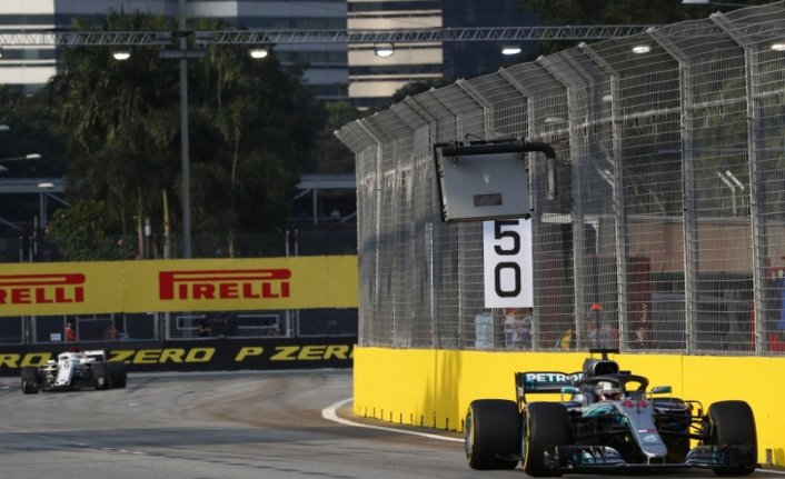 Hamilton üst üste 3. zafer için yarışacak