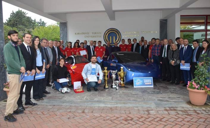 KTÜ'de şampiyonlar takdir belgelerini aldı