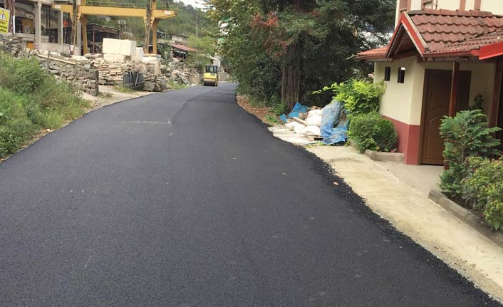 Trabzon’da Büyükşehir Belediyesi Asfalt Çalışmalarını Hız Kesmeden Sürdürüyor