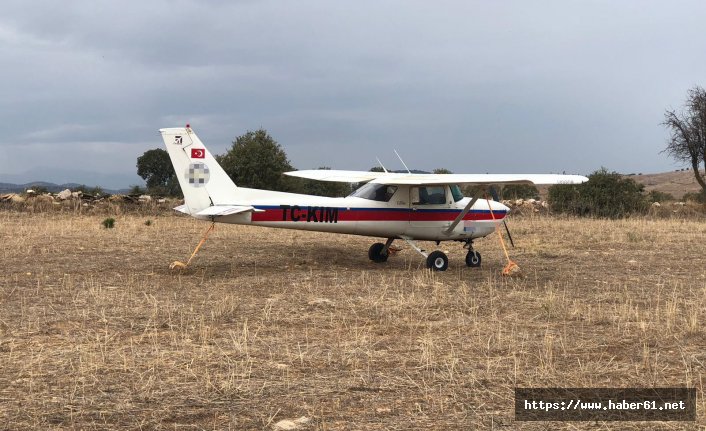 Uçak mahalleye acil iniş yaptı