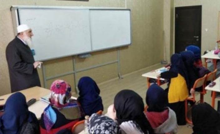 MEB'den "sarıklı cübbeli ders" iddialarına açıklama