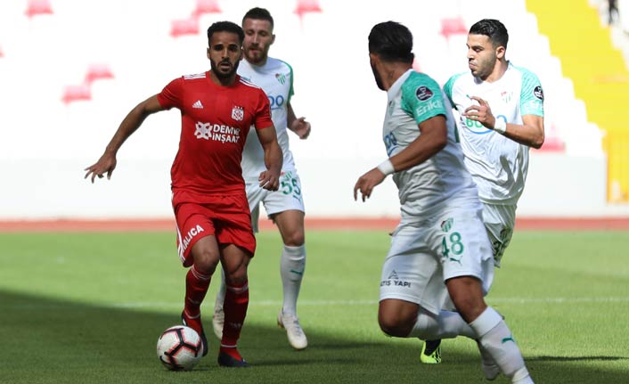 Sivasspor Bursaspor'u geçti