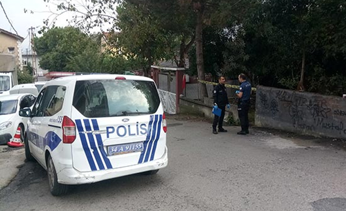 Evinde ölü bulundu