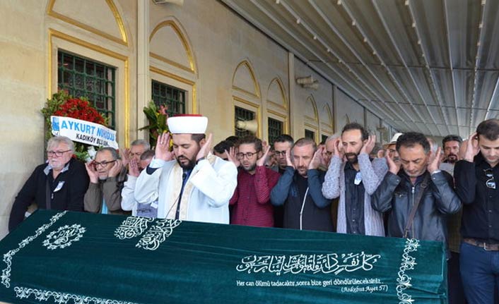 Usta oyuncu Yıldırım Öcek son yolculuğuna uğurlandı
