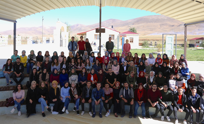 Üniversiteliler, Kenan Yavuz Kültür Evi'nde!