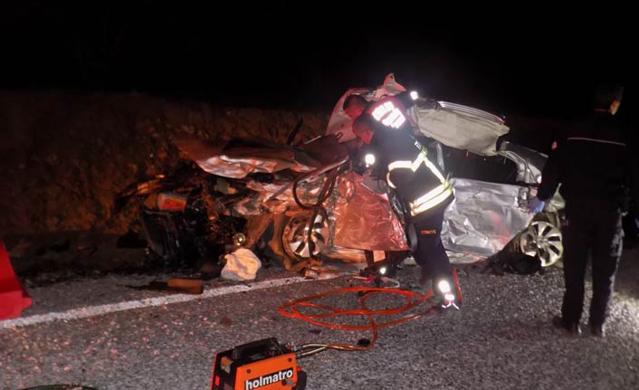 Feci kaza: 3 genç hayatını kaybetti